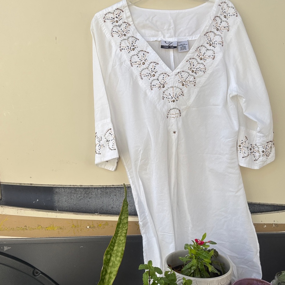 White Embroidered V-Neck Tunic